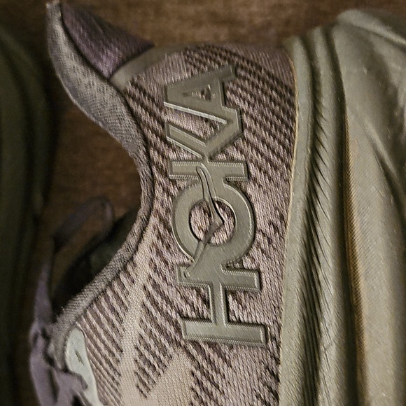 Hoka One One Clifton 9 Black and Gray Athletic Shoes 🖤🩶 - Picture 6 of 9